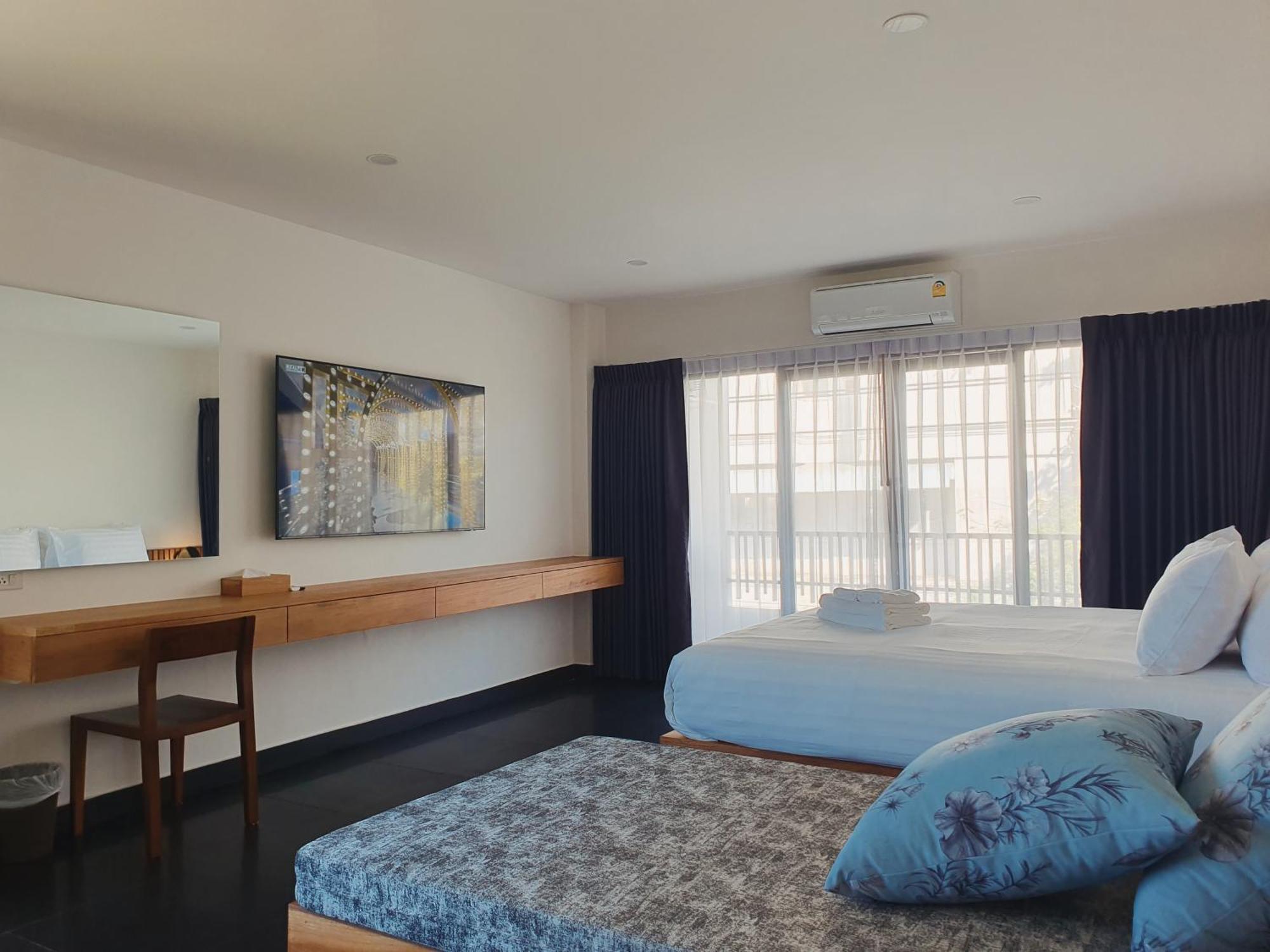 The Sila Suites - Intrawarorot Chiang Mai Exteriör bild