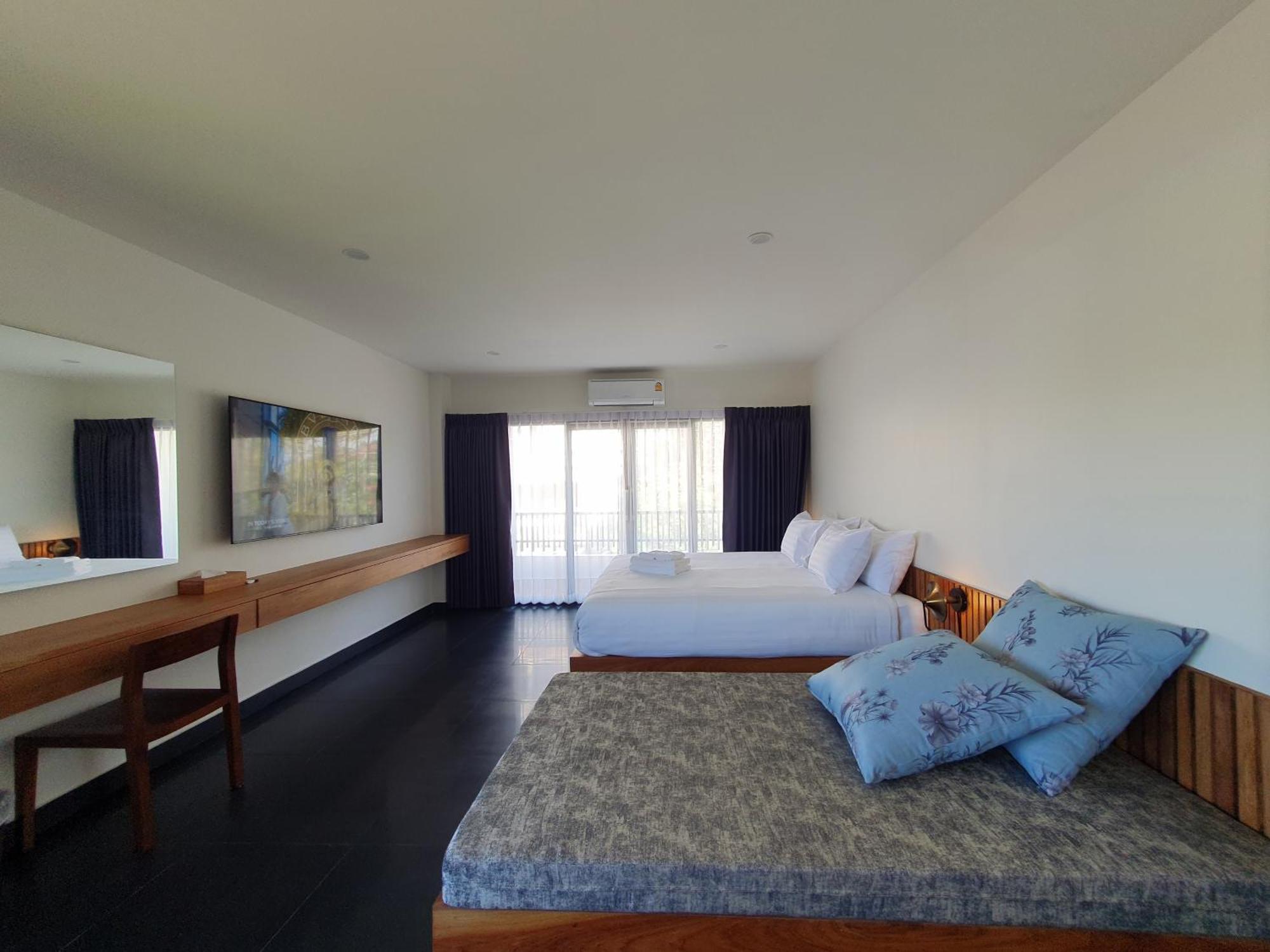 The Sila Suites - Intrawarorot Chiang Mai Exteriör bild