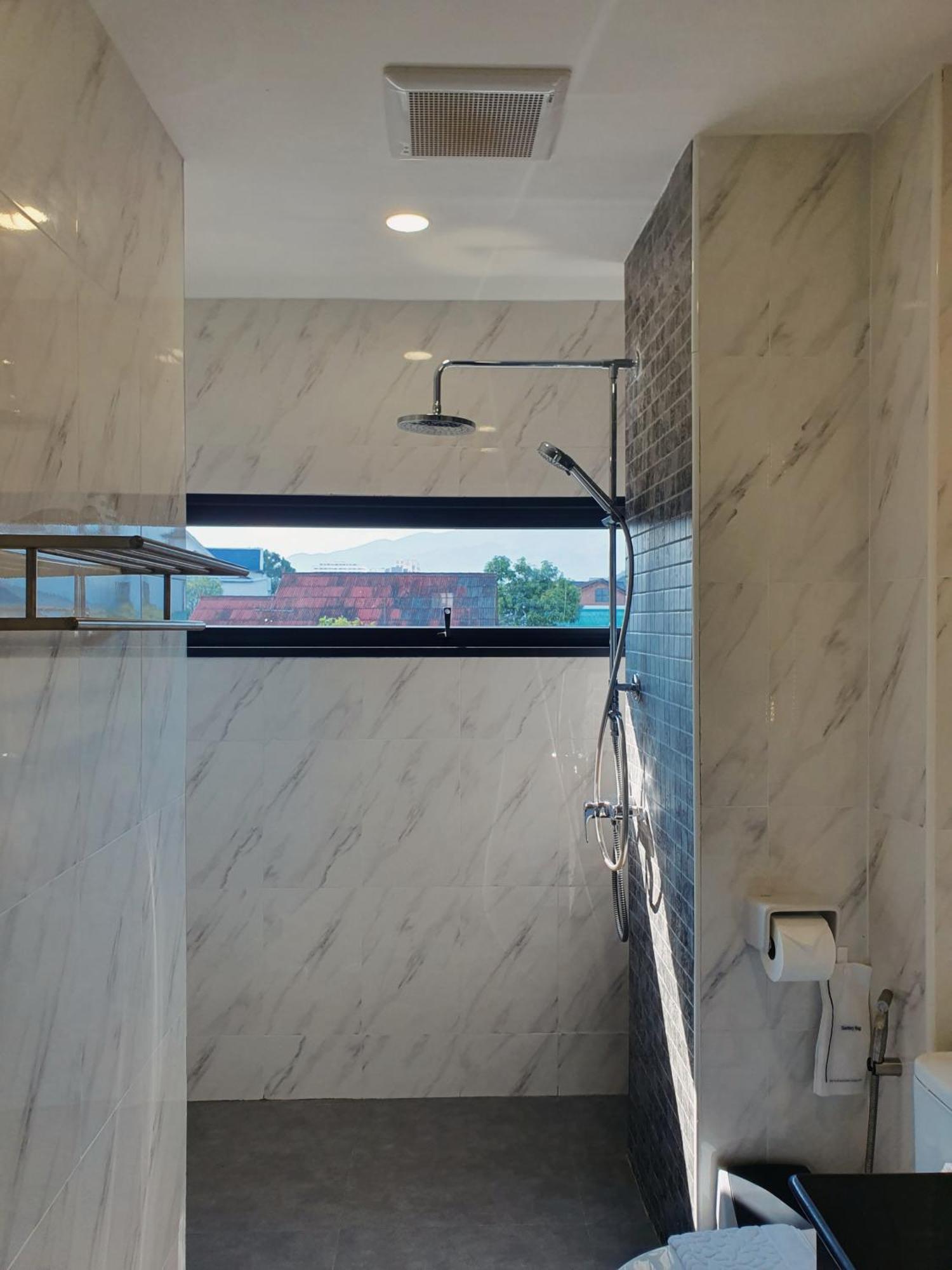 The Sila Suites - Intrawarorot Chiang Mai Exteriör bild