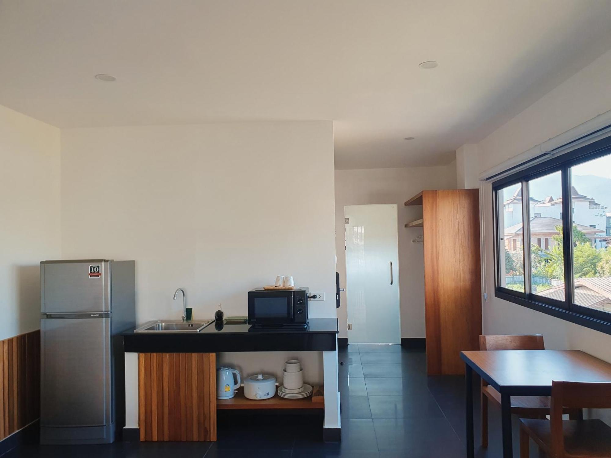 The Sila Suites - Intrawarorot Chiang Mai Exteriör bild